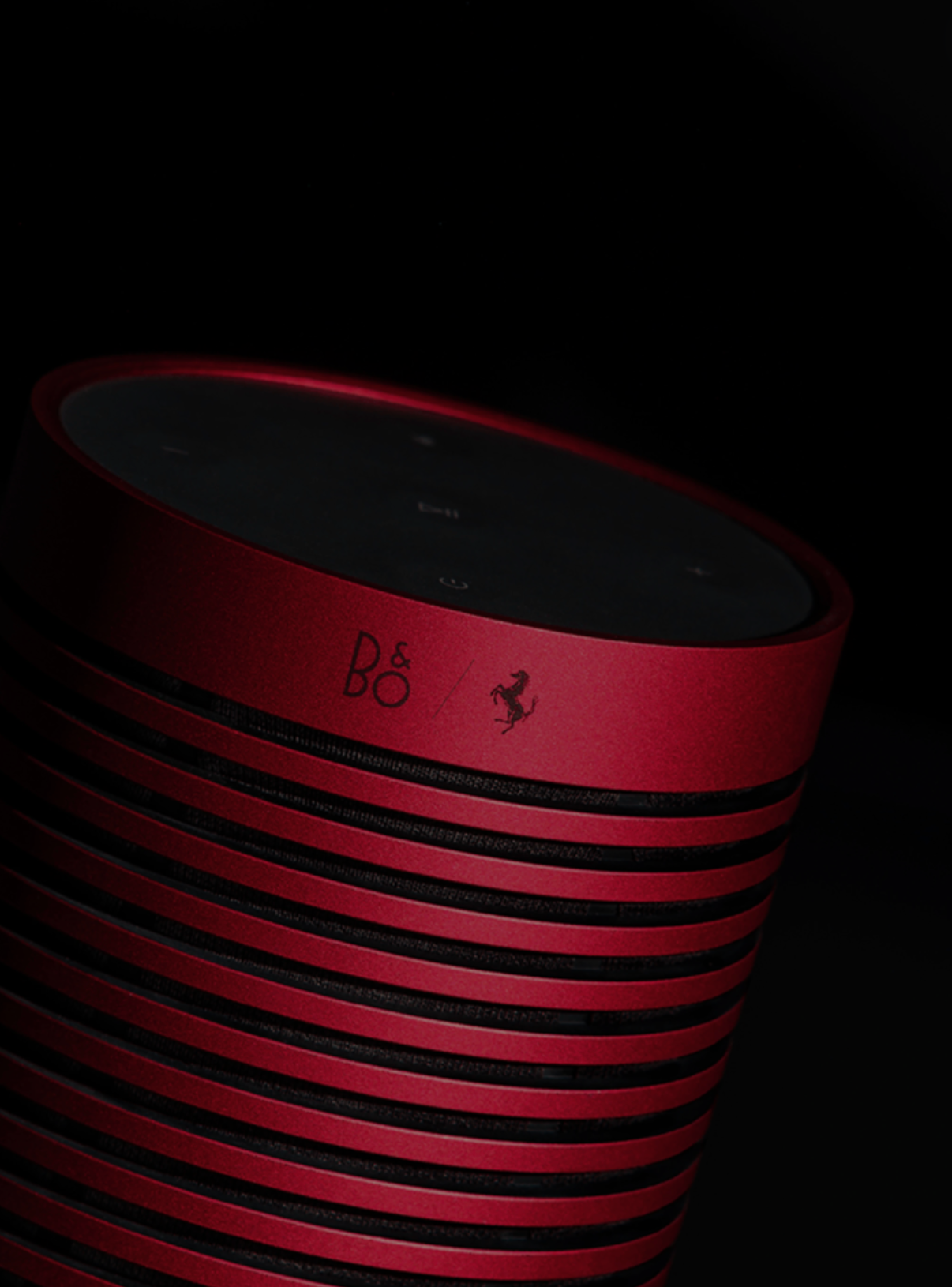 BEOSOUND EXPLORE FERRARI EDITION: Waterproof outdoor speaker