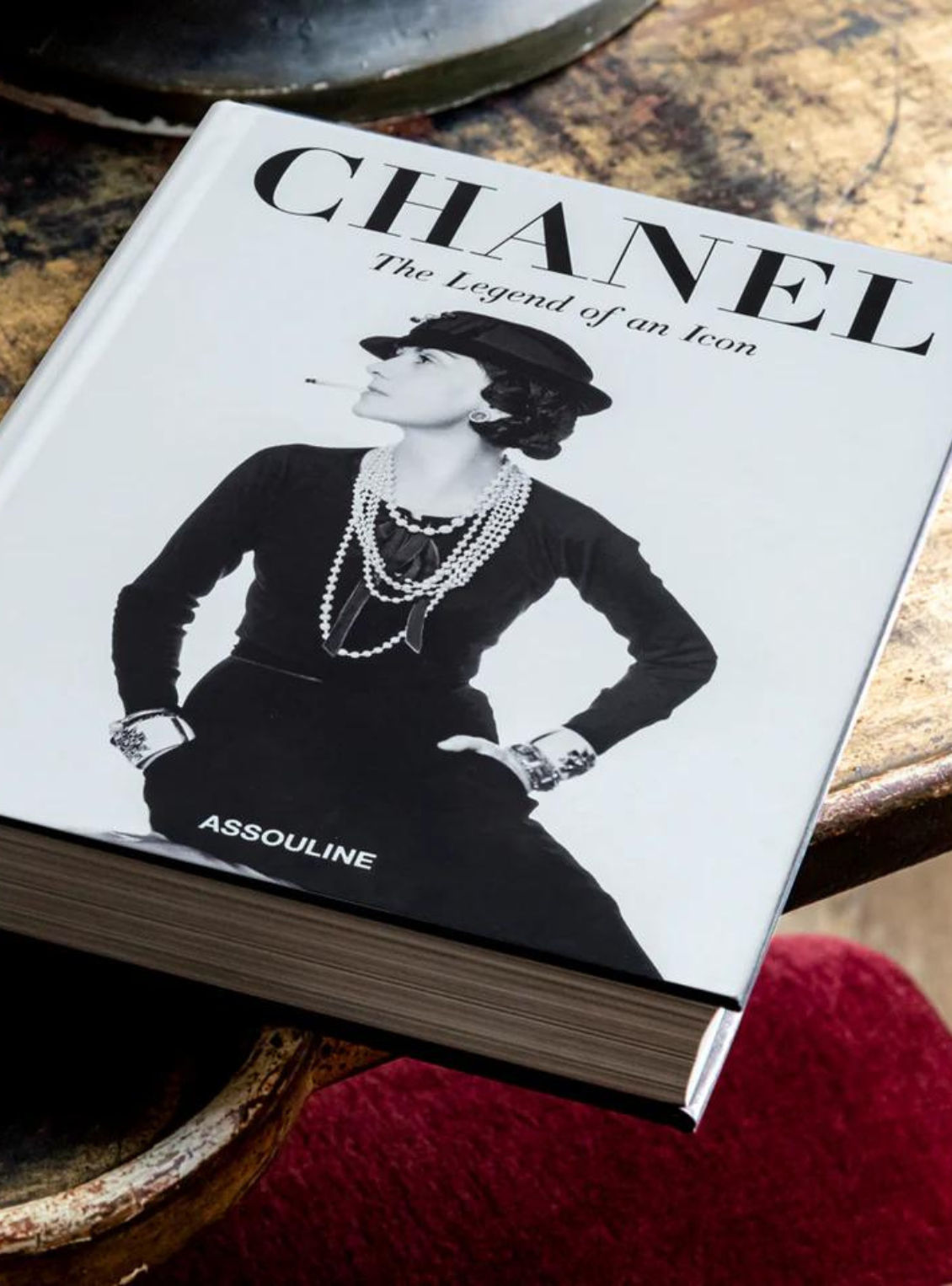 The Classics Collection | CHANEL: THE LEGEND OF AN ICON