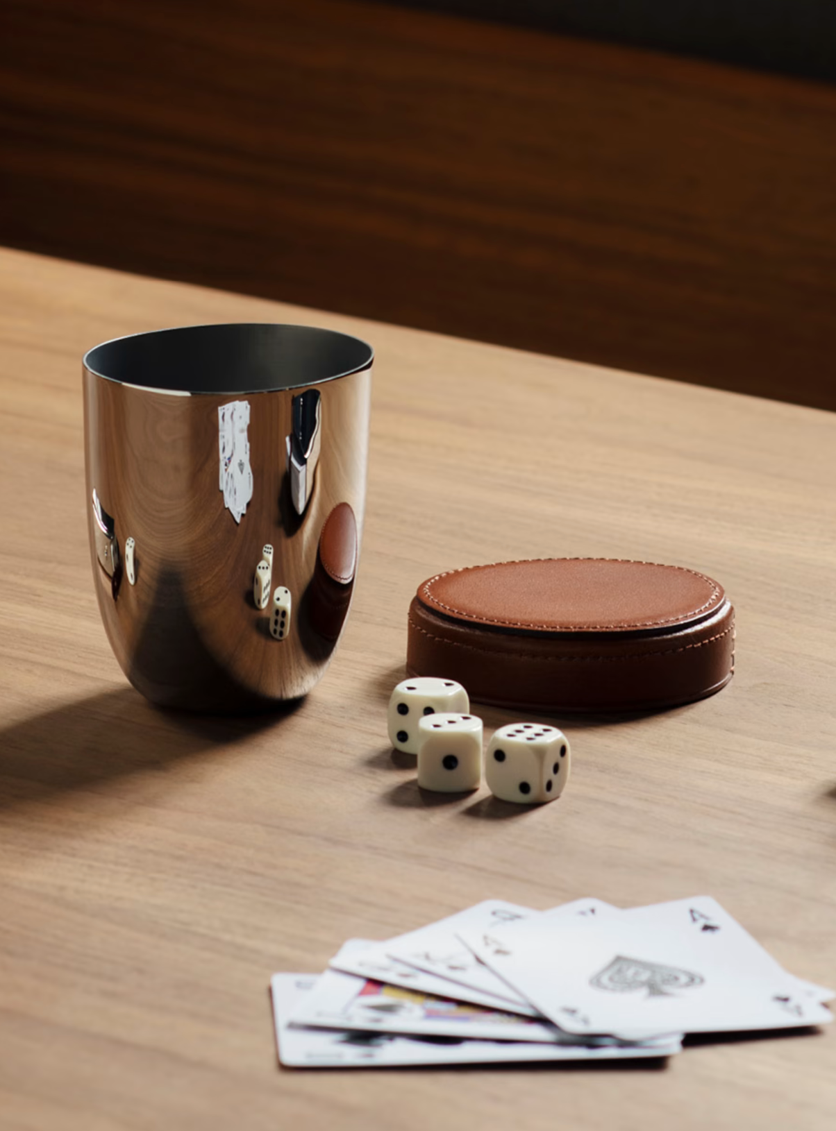 SKY COLLECTION: SKY Dice cup & Dice